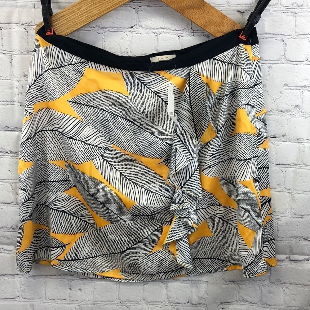 Loft Skirt with Ruffle  Size 14